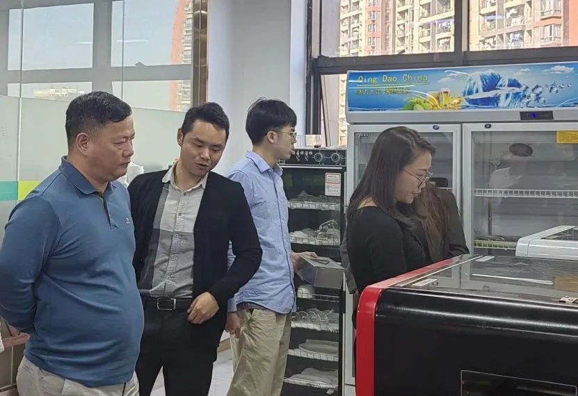 全球博研餐饮联盟会长一行莅临小智云炒参观交流